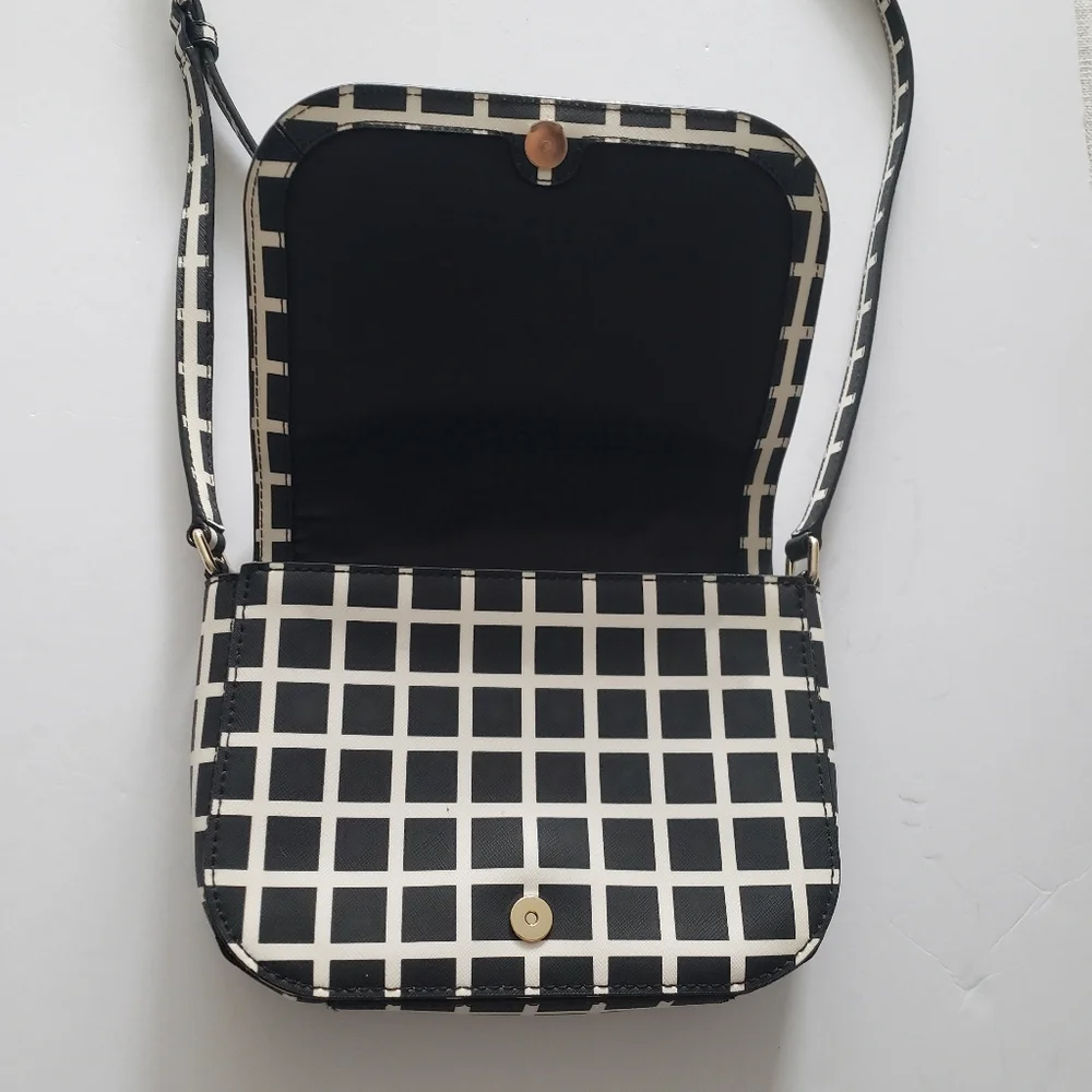 Kate Spade NWOT Saffiano Leather Crossbody Flap Bag NEVER USED.